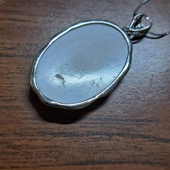 Pink Conch Shell Rhodium Over Silver Fancy Rose Pendant with Chain.
Pendant - Picture 6 of 7